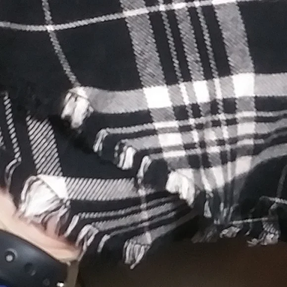 NWT Rails Leo Button down In Onyx Peach - Picture 11 of 13